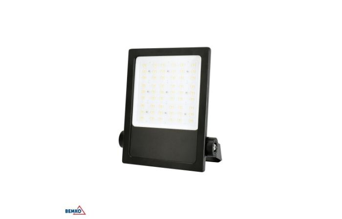 Naświetlacz LED TESSA 100W 15000lm CCT 3000/4000/5000K IP66 90X90 czarny RAL9017  | C66-LFT-100BL-CCT-9090 Bemko