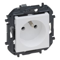 Gniazdo 2P+Z, zaciski automatyczne, z przesłoną, biały, NILOE STEP | 863133B Legrand