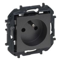 Gniazdo 2P+Z, zaciski automatyczne, z przesłoną, stalowy, NILOE STEP | 863433B Legrand