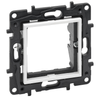Adapter Mosaic biały Niloe Step | 863189 Legrand