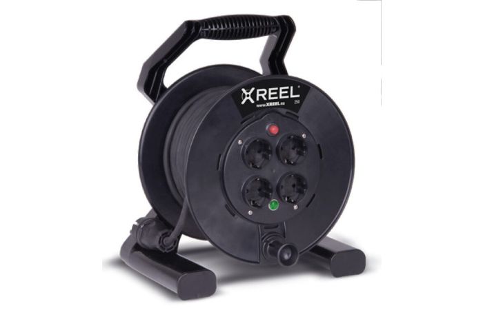 Przedłużacz zwijany X-Reel 30m OW3x2,5 4GS IP20 | 92501T48263 PCE