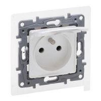 Gniazdo 2P+Z, IP44 16A, 250V, z przesłoną, zaciski śrubowe perła, Niloe Selection | 762437 Legrand