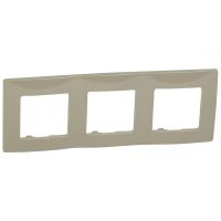 Ramka potrójna popielata Niloe | 665033 Legrand
