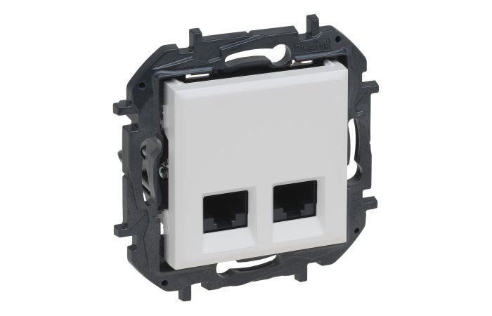Gniazdo podw&oacute;jne komputerowe 2x RJ45 kat. 5e UTP, biały, NILOE STEP | 863160B Legrand