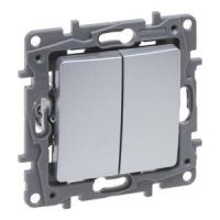 Łącznik schodowy podwójny 10 AX aluminium, Niloe Selection | 762102 Legrand